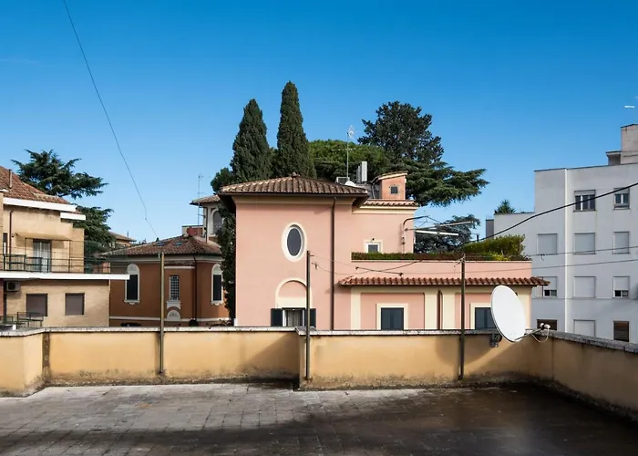 ntic Tiny House Aventino